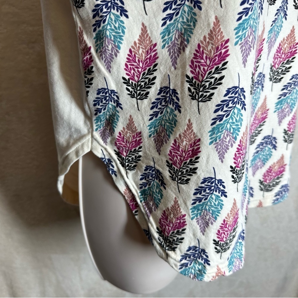 Effie’s heart women’s tshirt boho feather print size medium round neck - Picture 3 of 5